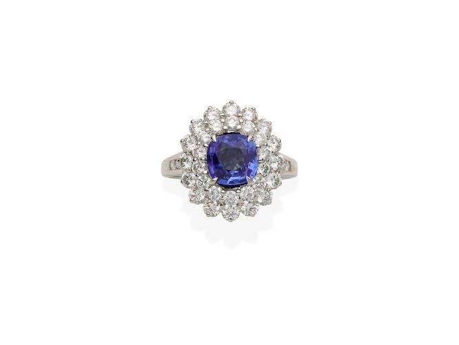 SAPPHIRE AND DIAMOND RING